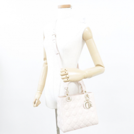 Lady Dior ホワイト ミディアムサイズ-