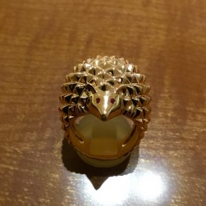 Boucheron】可愛いハリネズミがひょっこり｜KOMEHYO NOW